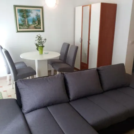 Apartment Ana