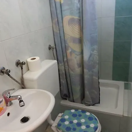 Ana Apartment *
